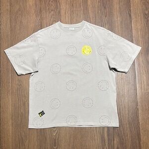 13DE MARZO x SMILEY Allover Smiley Palda Bear Tee Gray Yellow Size Small